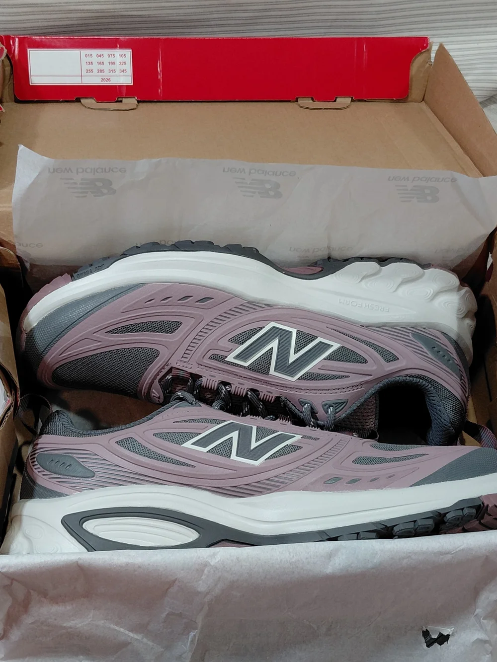 (New) New Balance Women’s Fresh Foam 410v9 Trail Running Shoes Voilet Rose W9